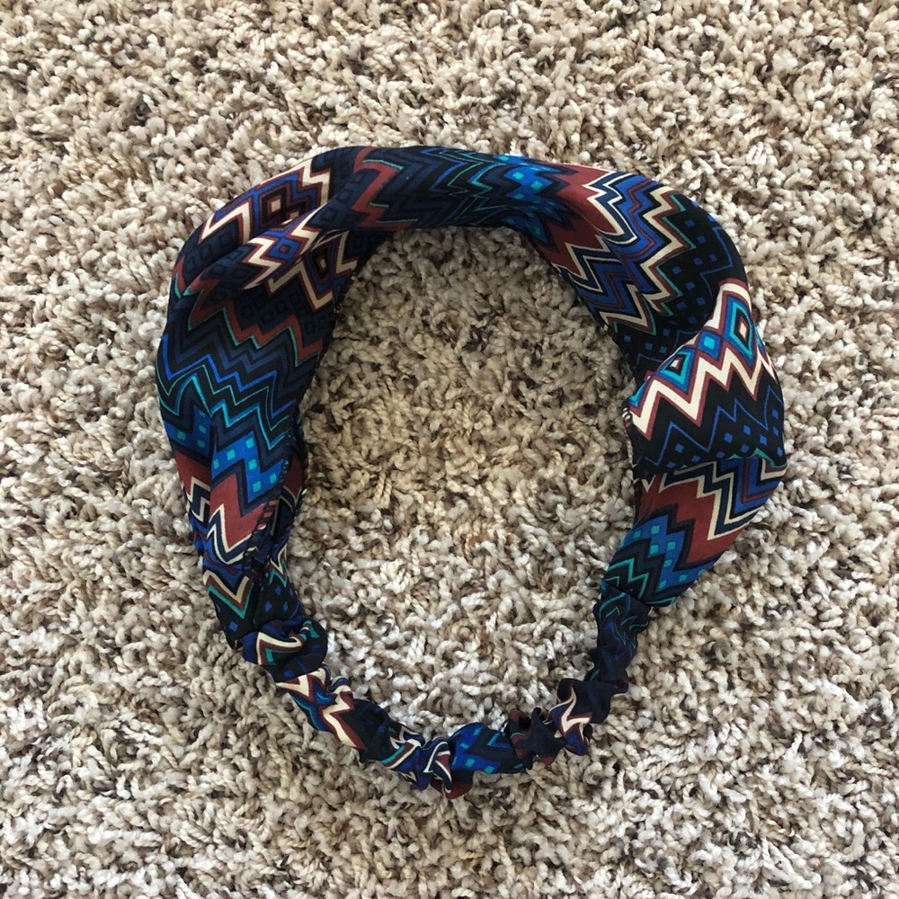 Zig zag print headband